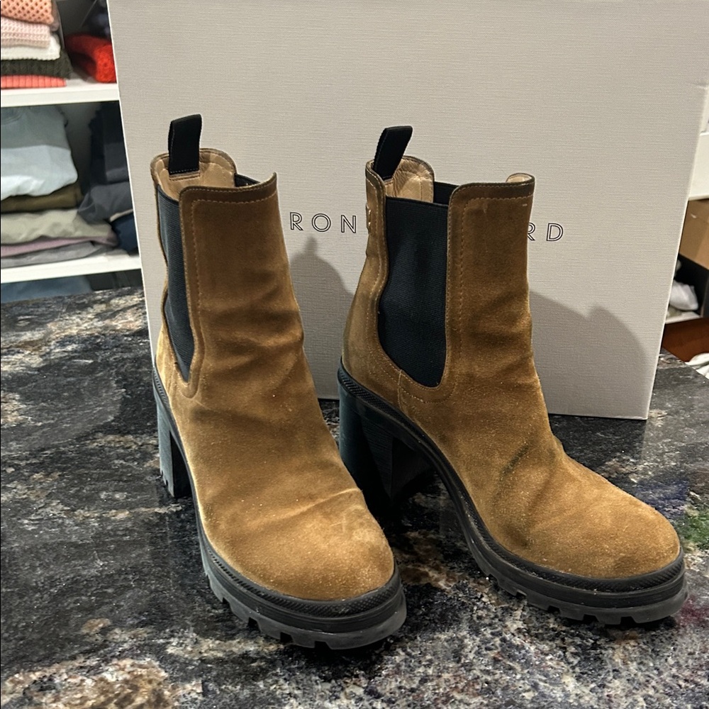 Veronica Beard Winnie Coco Sport Suede in moss